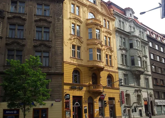 Onefam Miru Hostel Praag